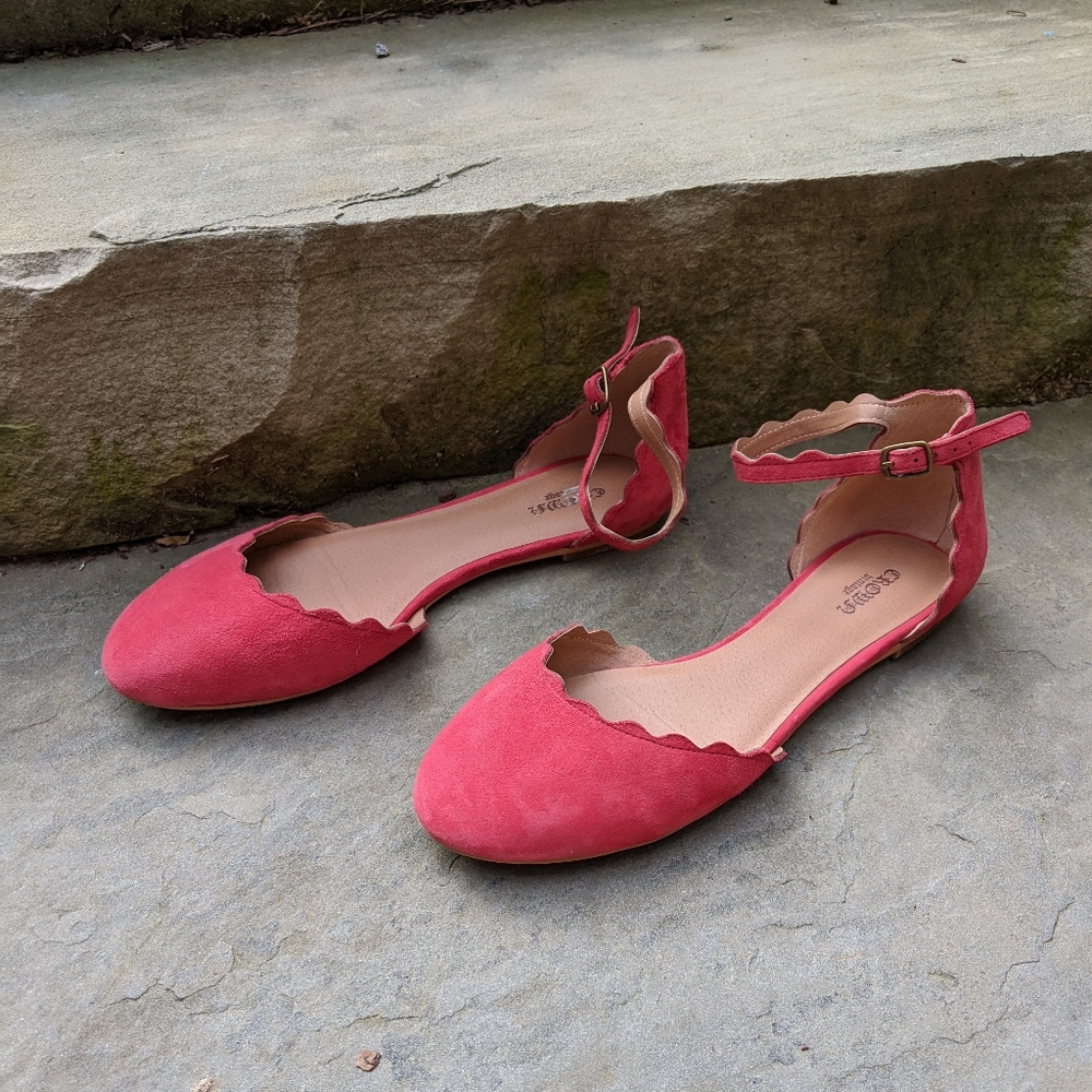 Red faux- suede crown vintage flats 8.5